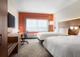 Holiday Inn Express & Suites BEAVER DAM by IHG 2