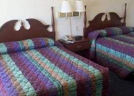 Four Oaks Lodging 4