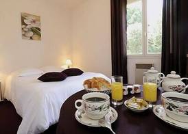 Logis Hotel Des Grands Vins 4