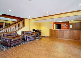 Quality Inn Huron 2