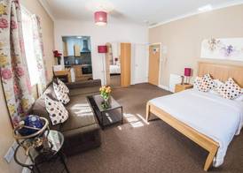 Ilford Central Luxury Apartments 4