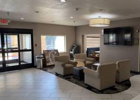 Comfort Suites Lewisville - Dallas 4