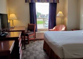 Travelodge by Wyndham Stony Plain 4
