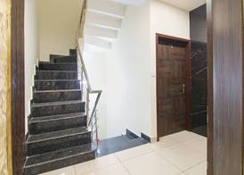 FabHotel Spring - Nr Golden Temple 3