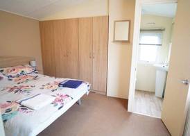 2 Bedroom Caravan in Hunstanton Dogs go Free 3