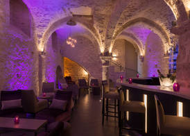 Hôtel Aux Vieux Remparts 4