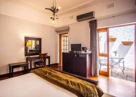 Cape Riviera Guesthouse 4