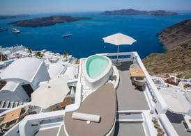Chic Hotel Santorini 3