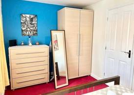Quiet 2bedroom Home-garden-parking-family Friendly 2