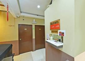 OYO 89656 Melati Hotel Nilai 4