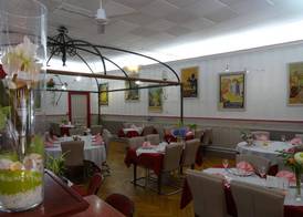 Logis Hôtel Restaurant Grand Hôtel de Lyon 5