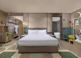 Holiday Inn Deqing Xinshi Ancient Town by IHG 3
