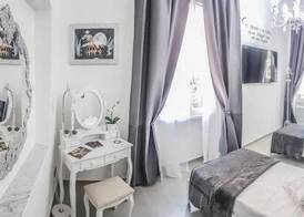 Central Luxury Apartment 4