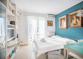 Art Apartment by Wonderful Italy 5