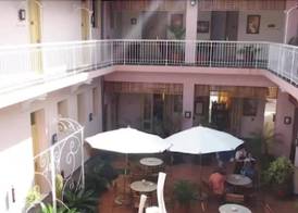 Hotel E La Ronda 4