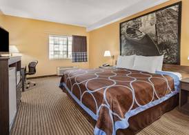 Super 8 by Wyndham Fort Dodge IA 5