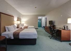 Ramada by Wyndham Nisku Edmonton Airport 5