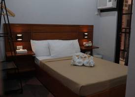 Cerca Hotel 4