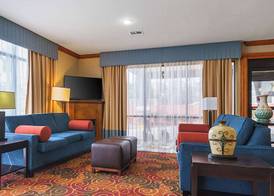 Comfort Suites Lake Charles 5