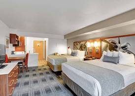 Executive Residency by Best Western Navigator Inn & Suites 4
