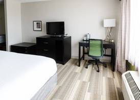 Holiday Inn Express & Suites SHELBYVILLE by IHG 4