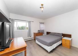 Turf Hotel 3