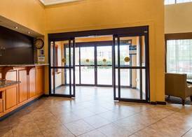Best Western Windsor Pointe Hotel & Suites-Frost Bank Center 2