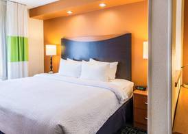Fairfield Inn & Suites Fargo 4