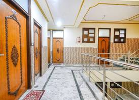 Fabhotel Royal Inn 3