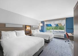 Holiday Inn Express & Suites MARINETTE by IHG 4