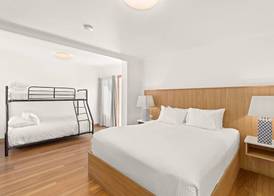 Airlie Beach Hotel 3