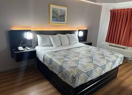 Motel 6 Alvarado TX 5