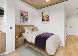 Canvas Arthur House in the Heart of Wembley 2