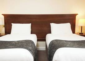 Kings Arms Hotel by Greene King Inns 2