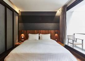 LUXX Langsuan Hotel - SHA Plus 5