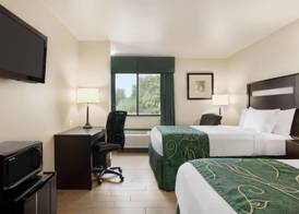 Baymont by Wyndham Glenwood 3