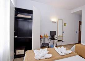 Barcelona City Hotel 4