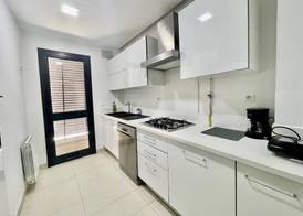 NEW Bright and Luxurious 2bds in Rd Malaga B10 5