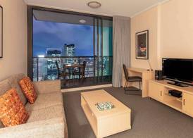 Oaks Brisbane on Charlotte Suites 5