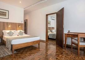 Travellers Club 3