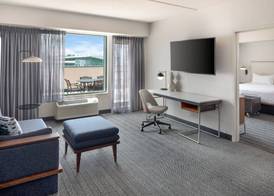 Courtyard by Marriott Stamford Downtown 3