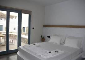 Thronos Suites 2