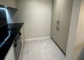 2br-2ensuite-balcony-cityview-parking-central 3