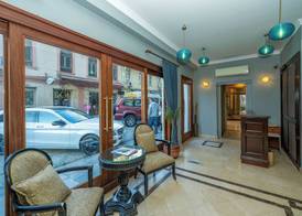 Raymond Blue Hotel 4
