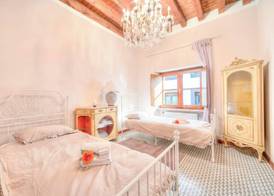 Laetitia Salo-historic Center Near Lake 3