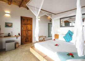 Zanbluu Beach Hotel 5