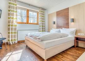 Ringhotel Forellenhof 4
