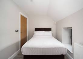 Hugh Lynch's Self Catering Accommodation 5