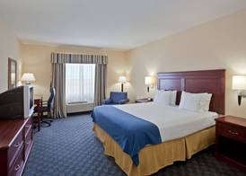 Holiday Inn Express & Suites PAMPA by IHG 3