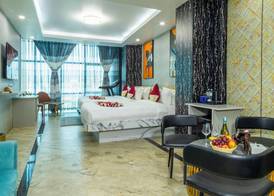 Hotel Robot 5